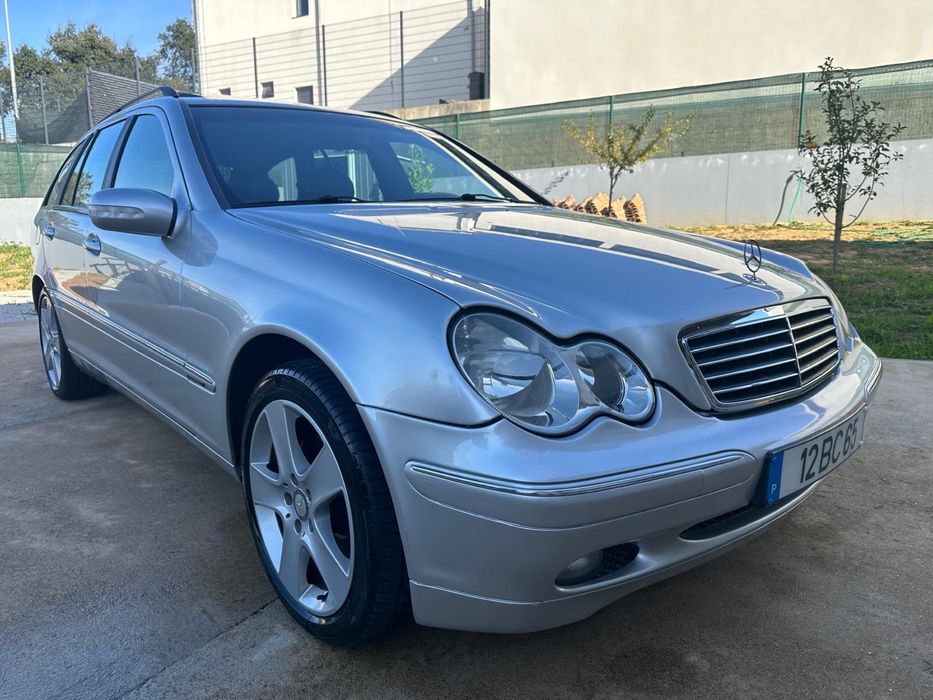 Mercedes-Benz 220