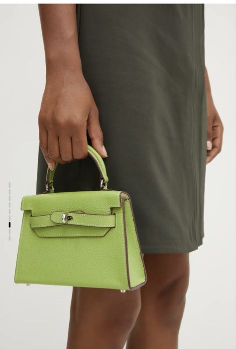 Салатовая кожаная сумка Silvian Heach Sanita