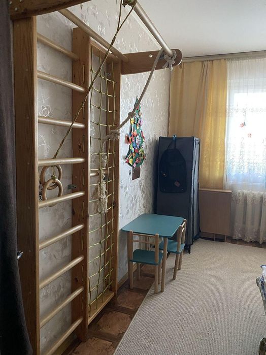 Продам 2-кім. квартиру 52 кв.м. вул.Олімпійська 10 м.Бровари EM
