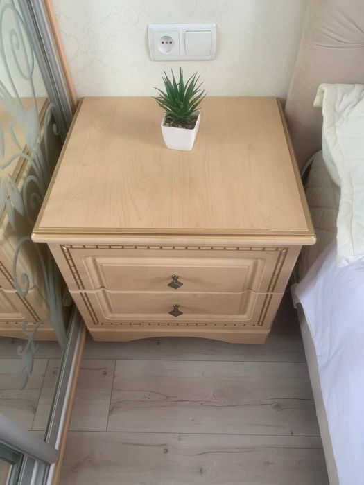 Приліжкові тумбочки(2шт)