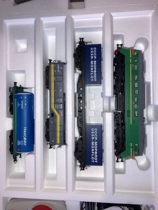 Железная дорога PIKO 97940 грузовой поезд с М62. Масштаб НО.