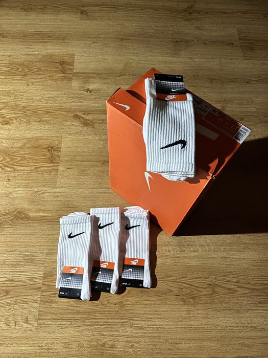 Białe skarpety Nike Everyday 3-pak wysokie 41-45 crew wysyłka 24h