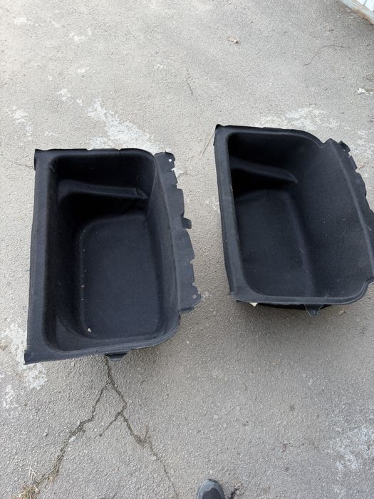 Корито кофр бардачок tesla model Y 2024  1739980-00-a