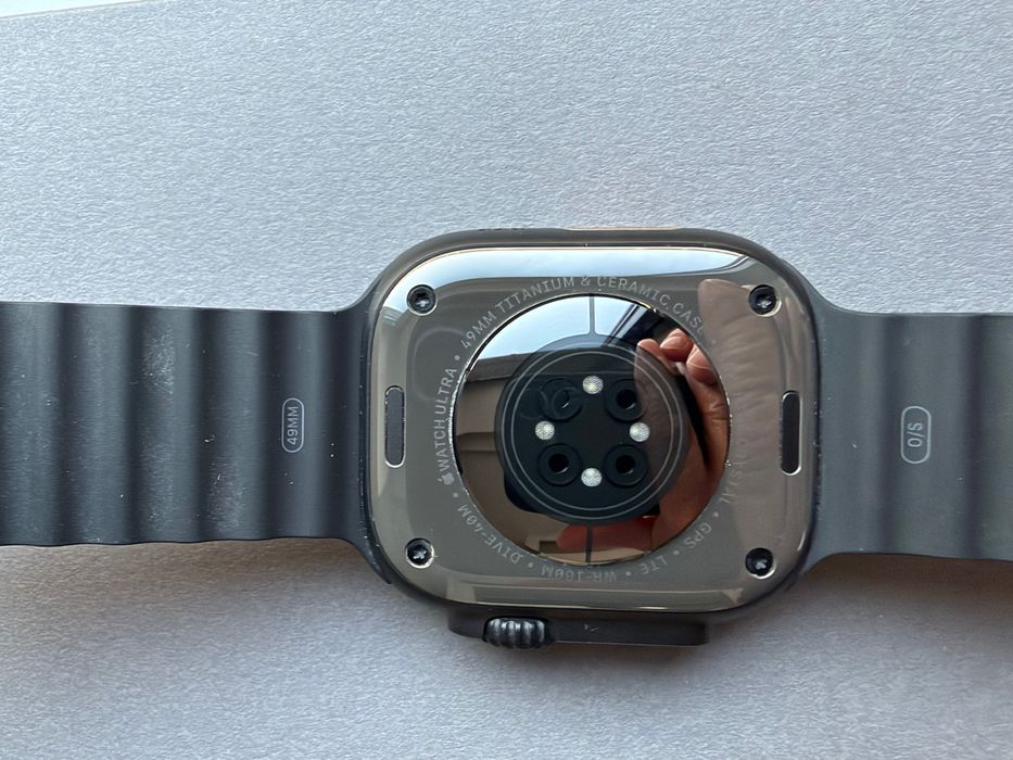 Apple Watch Ultra 2 49 mm Black Titanium – stan bardzo dobry, bateria 92%