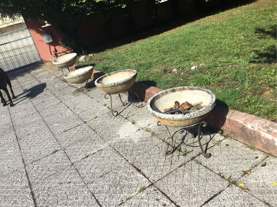 Vasos cimento com suporte