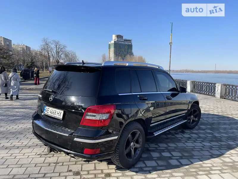 Автомобиль у відмінному стані Mersedes GLK