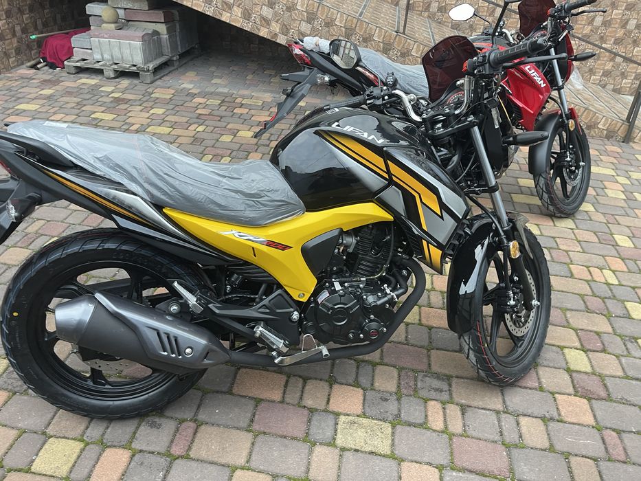 Мотоцикл 2025 Lifan kp200