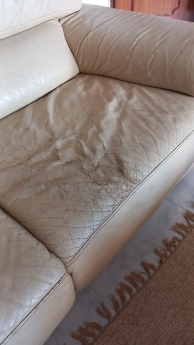 SOFÁ de pele com bancos extensiveis