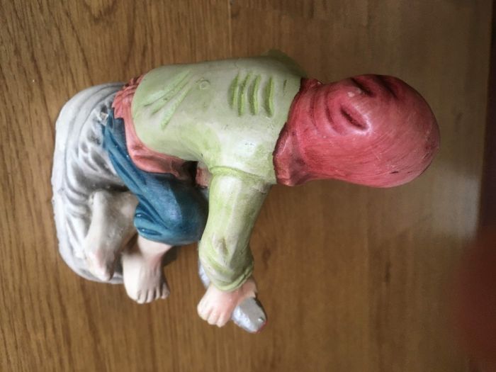 Fishmonger Statue431395778300497921