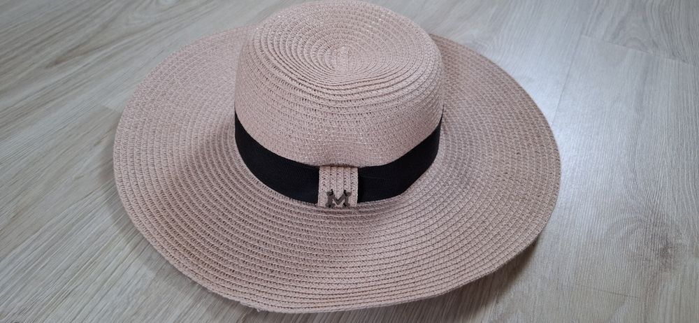 Kapelusz słomkowy dziewczęcy