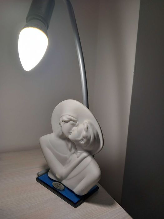 Candeeiro com busto de porcelana
