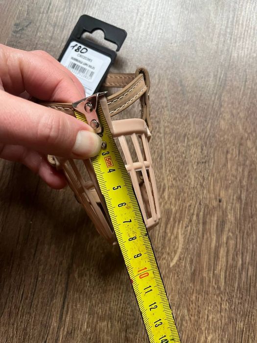 Пластиковий намордник для собак середніх порід