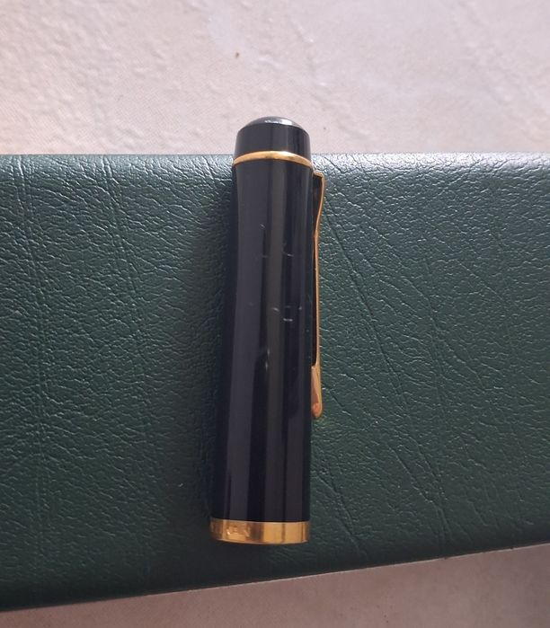 Caneta tinteiro antiga Pelikan com caixa