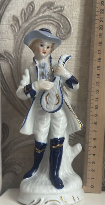 Статуэтки фарфоровые в идеальном состоянии