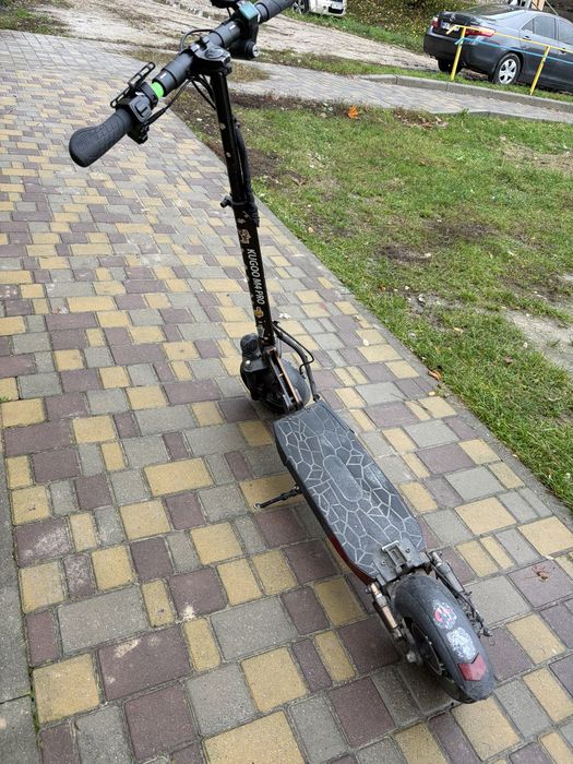 Продам самокат Kugoo M4 PRO, в хорошому стані