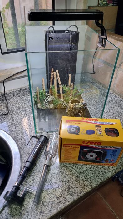 Aquario + luz +motor + aspirador