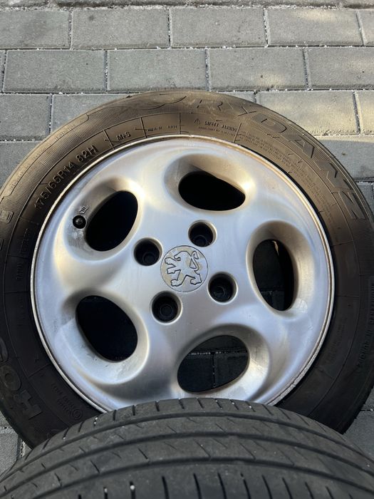 Jantes Originais Peugeot 14” + Pneus + Parafusos