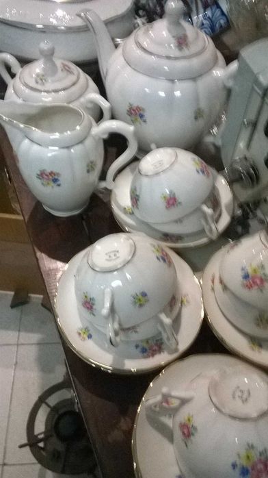 Coimbra S.P. Porcelain Tea Set