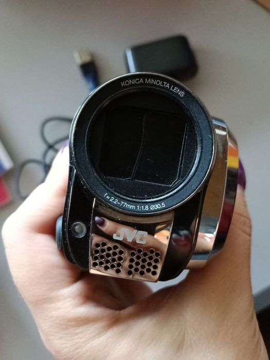Відеокамера JVC Everio Dual Memory