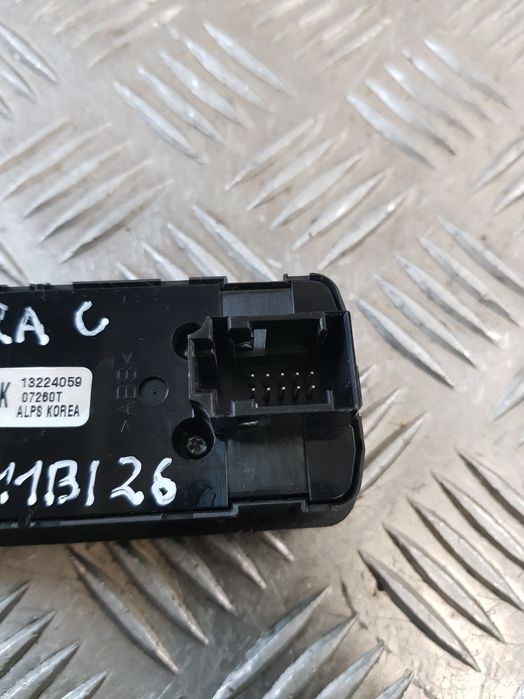 Panel Przełącznik Szyb Lusterek 13224059 Opel Vectra C