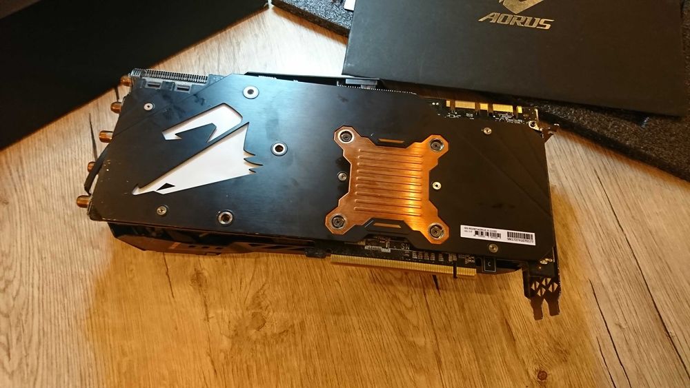 1080ті Aorus неробоча..