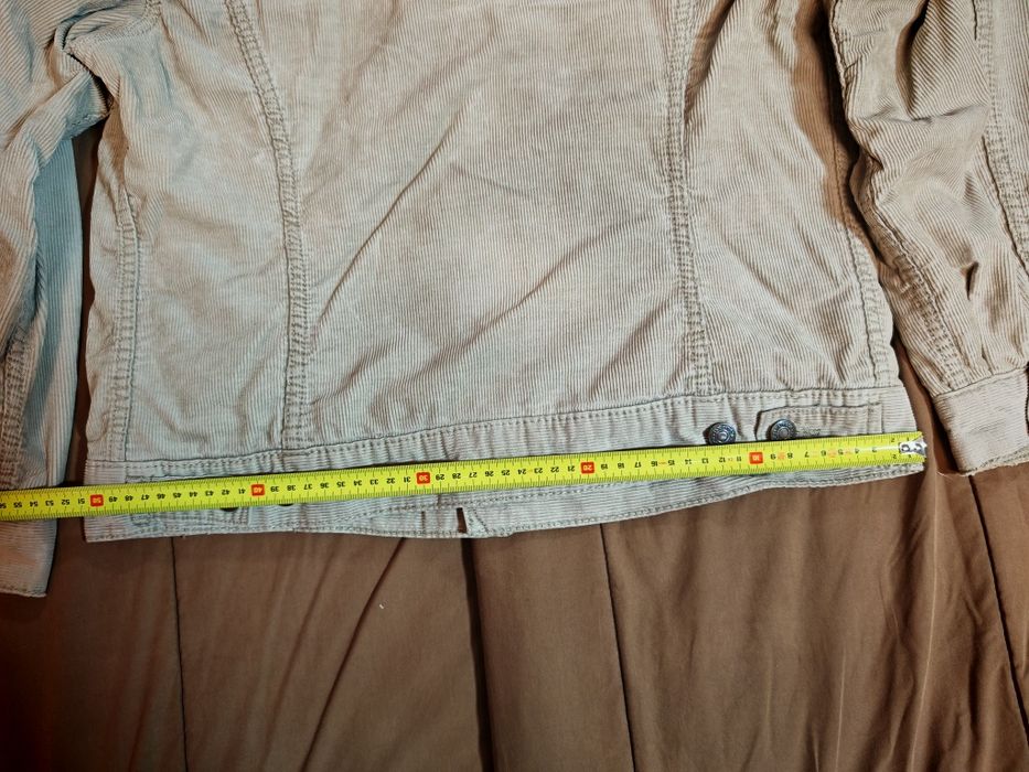 Blusão Levi's bombazina forrado com pelo