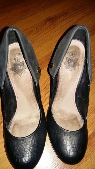 Czarne orginalne szpilki