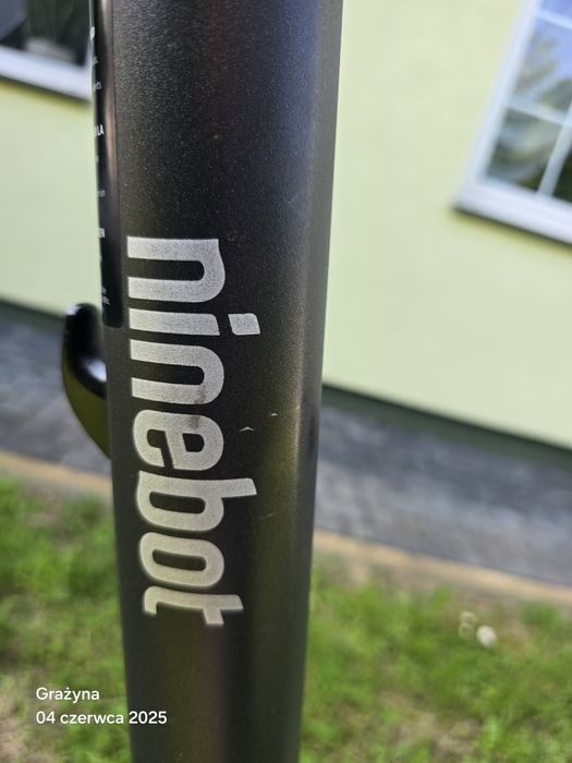 Hulajnoga elektryczna Ninebot by Segway  E25E na gwarancji