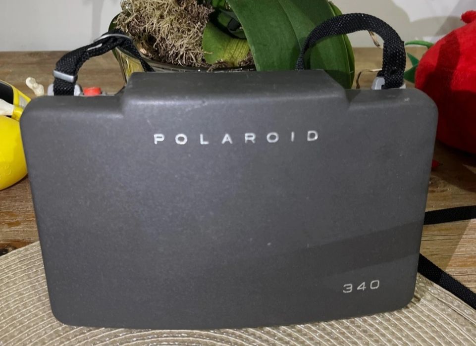 Máquina fotográfica antiga Polaroid 340