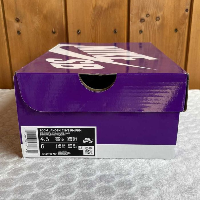 Buty sneakersy NIKE ZOOM Janoski CNVS RM PRM (white-cashmere-white)