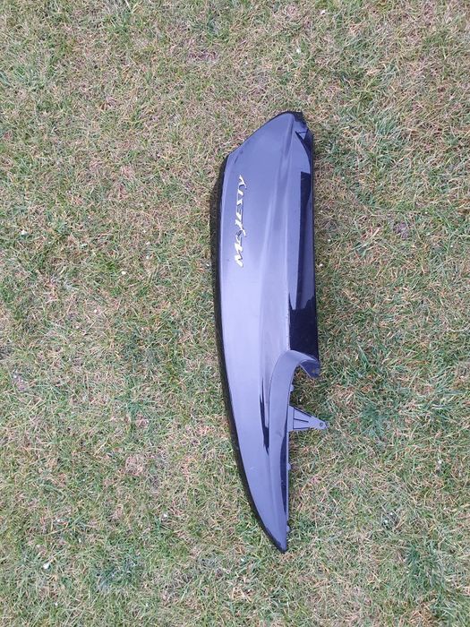 Yamaha Majesty 250 i 400 boczek plastik owiewka zadupek plastik