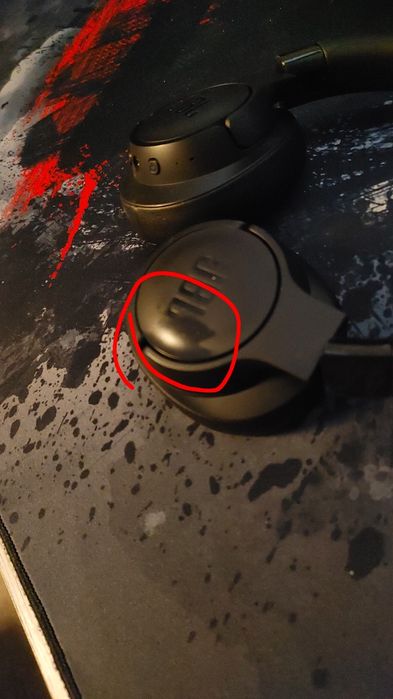Продам навушники JBL TUNE 710 BT