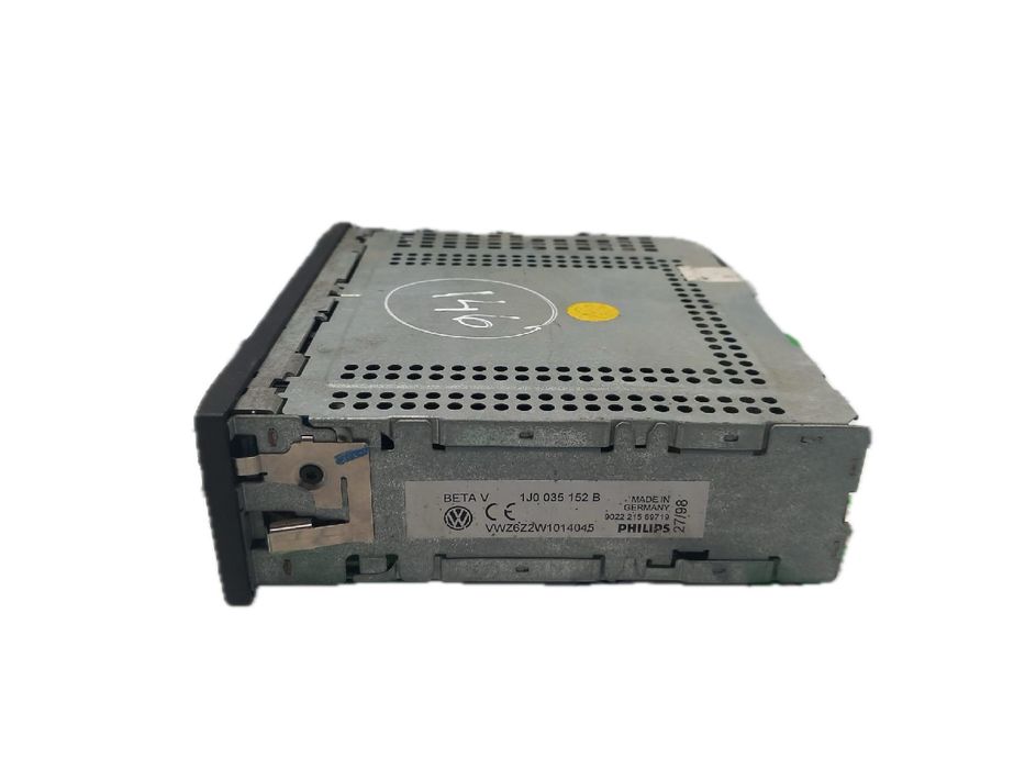 Rádio / auto-rádio VOLKSWAGEN Golf IV (1J1)