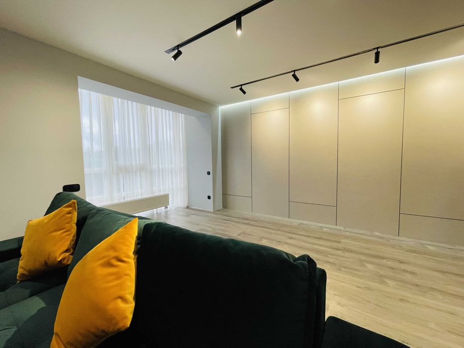 Продаж квартири з терасою новобудова близько центру Львів!