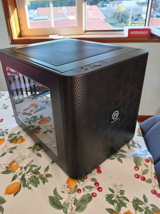 Caixa/Gabinete Thermaltake Core v21