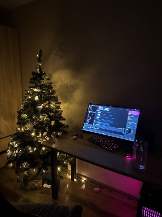 Ryzen 7 5700x3d, RTX3080, 16GB