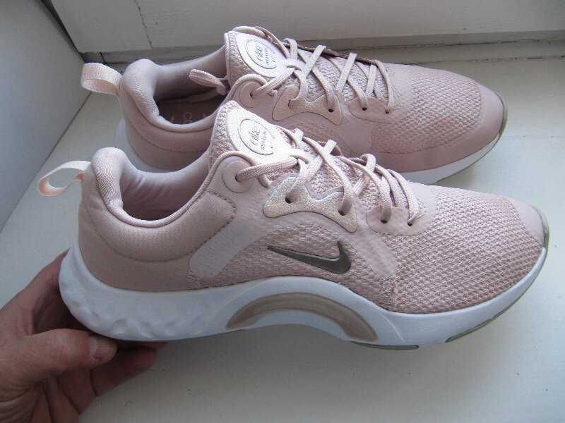 кроссовки   Nike