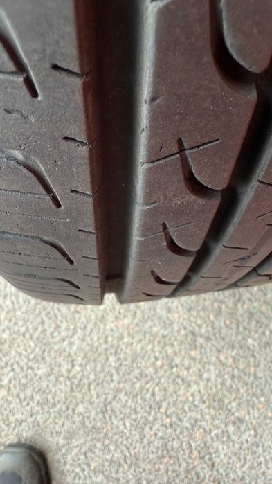 Komplet opon Goodyear EfficientGrip SUV4x4 Extra load 215/65 R16 2022r