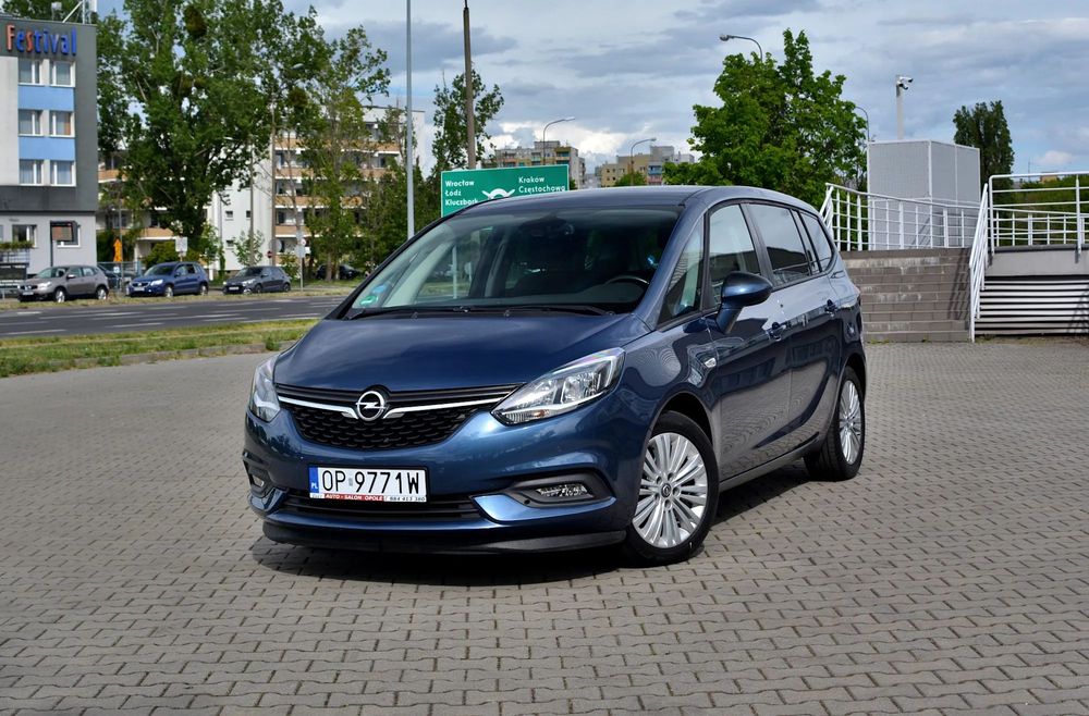 Opel Zafira 1.4T 140KM | 7-min osobowy | Po liftingu | Selection | 2 komplety kół