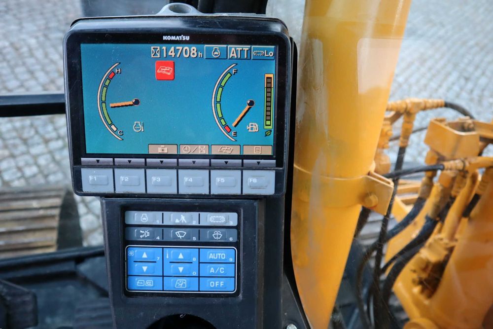 2008 Komatsu PC138US-8 Escavadora Giratória de Rastos