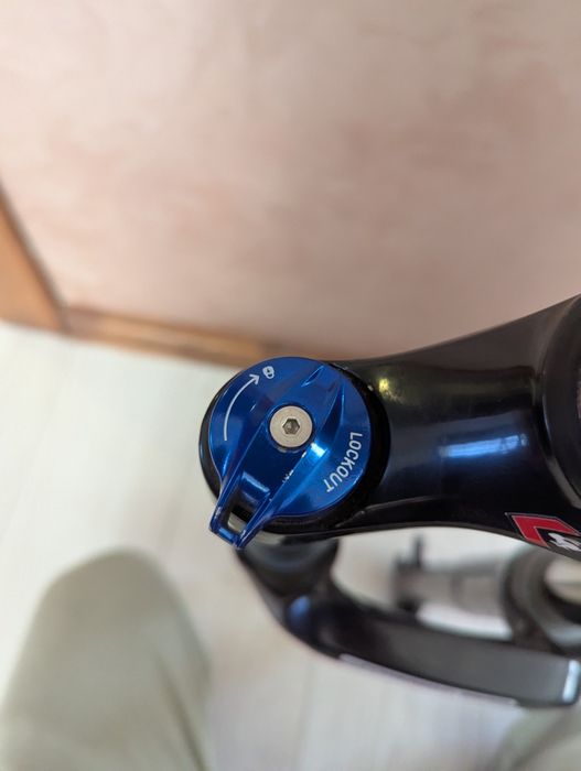 Повітряна вилка rock shox recon silver 120 мм