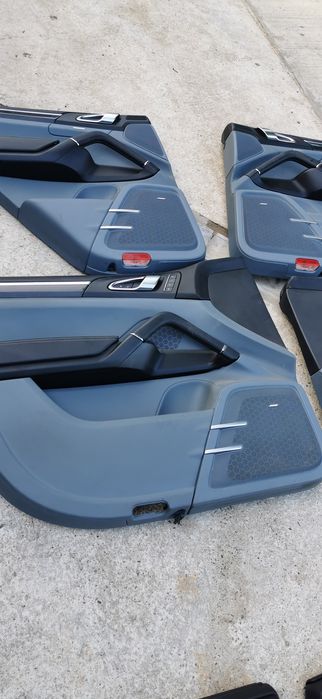 Cayenne 958 дверные карты салона