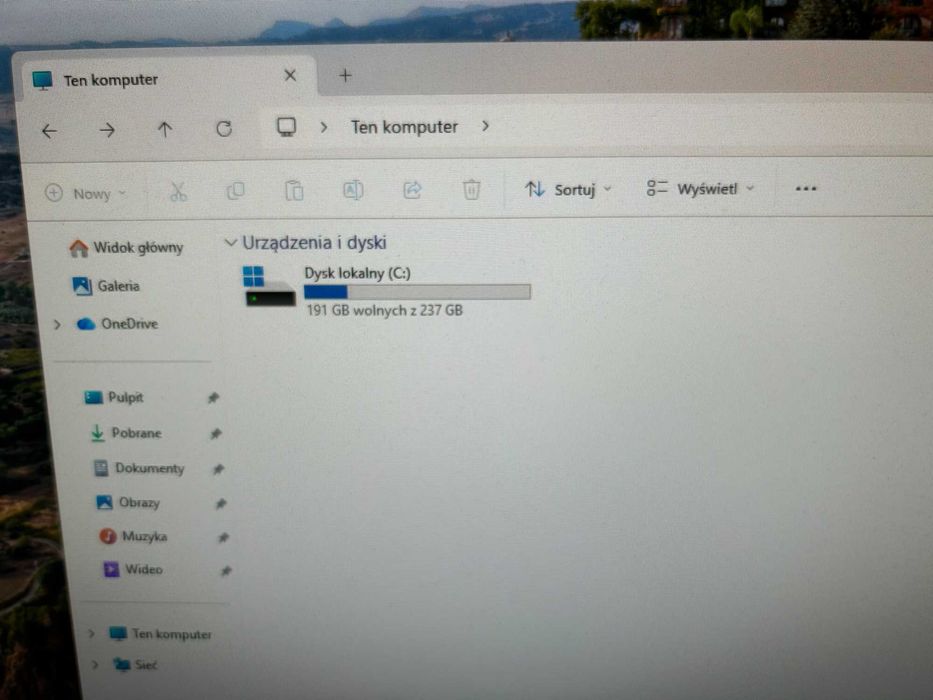 Bardzo ładny komputer Lenovo ThinkCentre m710q min i5 16GB 256SSD wifi