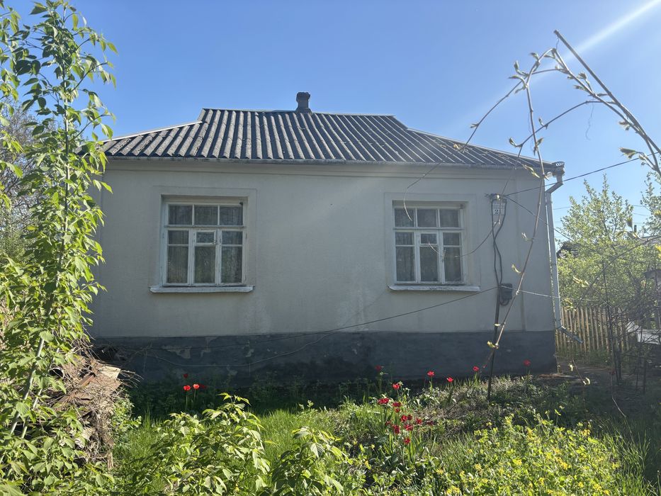 Продам добротний ,утеплений будинок біля ставка