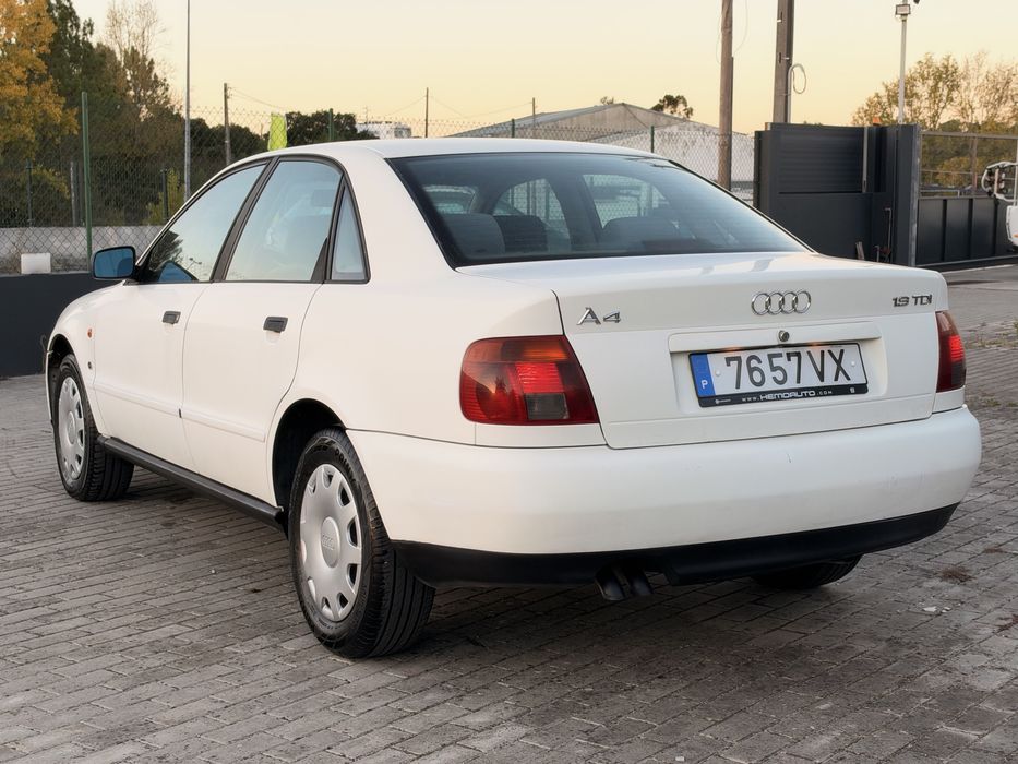 AUDI A4 1.9 TDI Gasoleo Ano 1996 — photo 5
