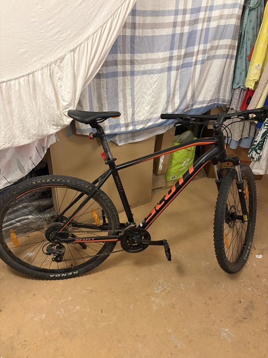 Rower Scott ascept 950