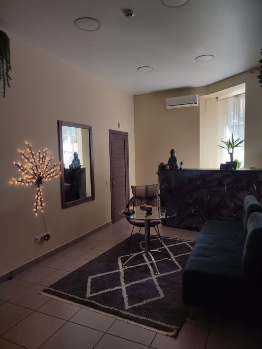 Здам приміщення під будь-яку сферу послуг чи офіс