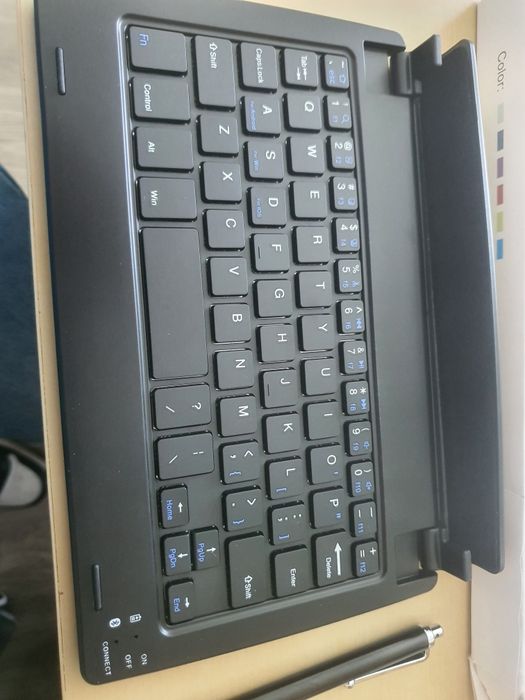 Universal Bluetooth Headset 8, Brand New in Box64170331605250122