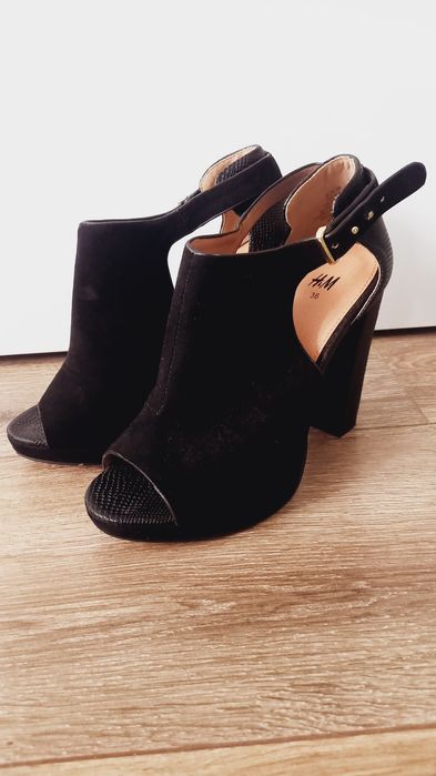 Wyprzedaż, Buty na obcasie H&M roz 36