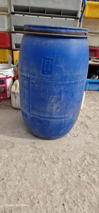 Sprzedam  Beczka duża i mała